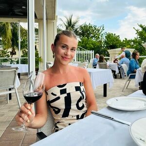 Meet your Posher, Kayli